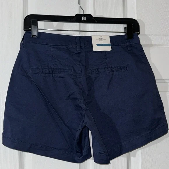 Woman shorts - Picture 3 of 3